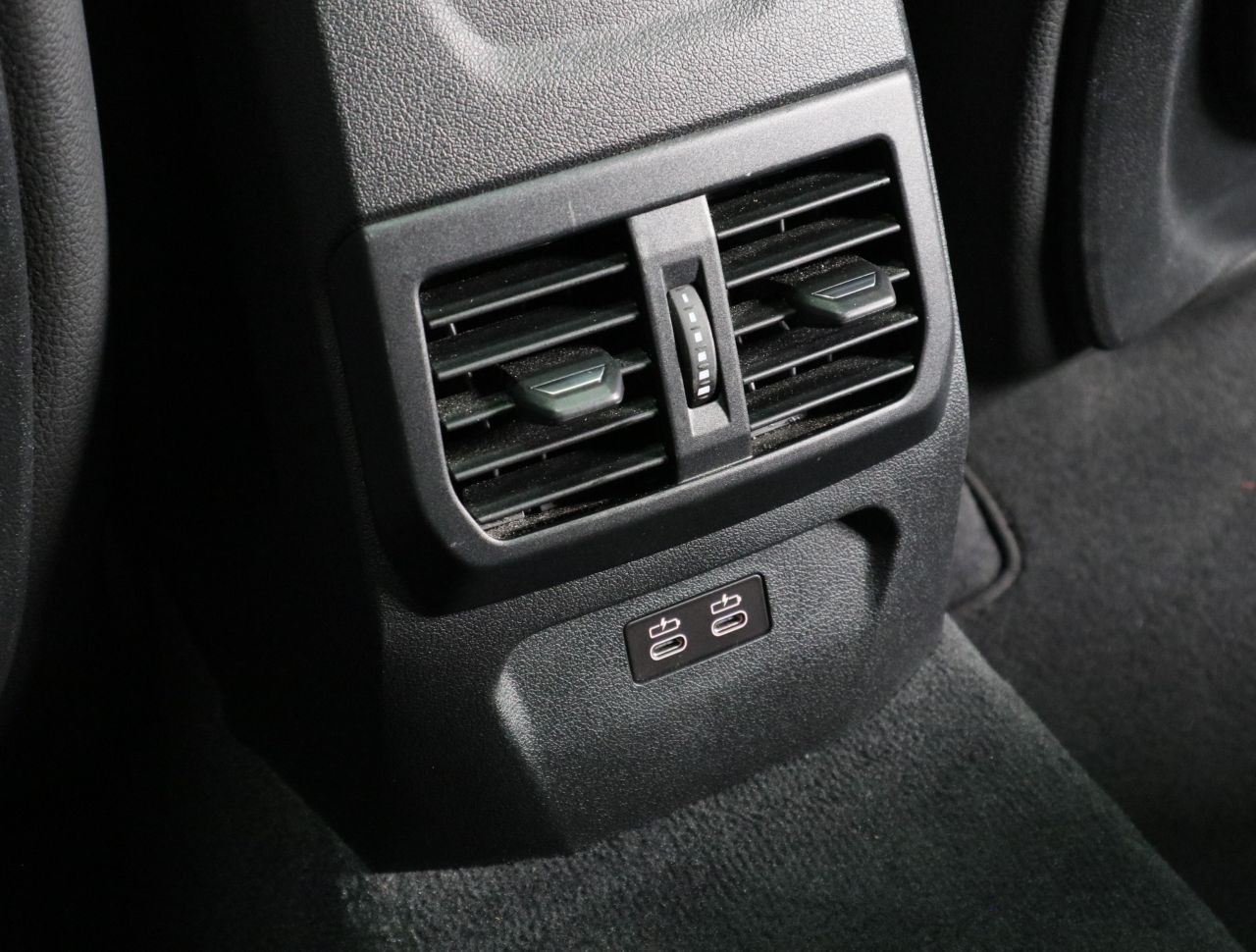 F40 118d Sports Hatch 5-door B47 2.0d