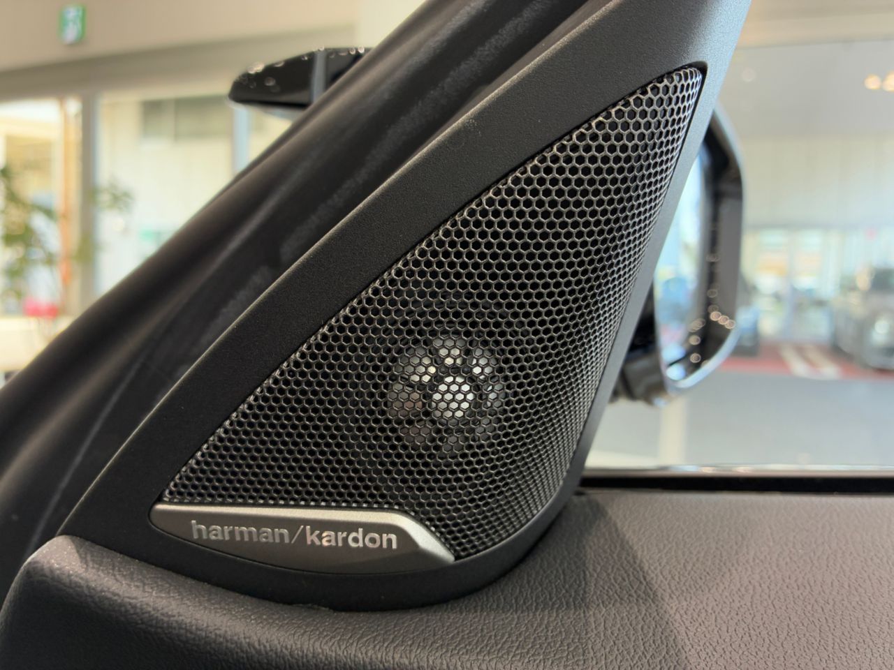 G83 M4 Competition M xDrive Competition RHD