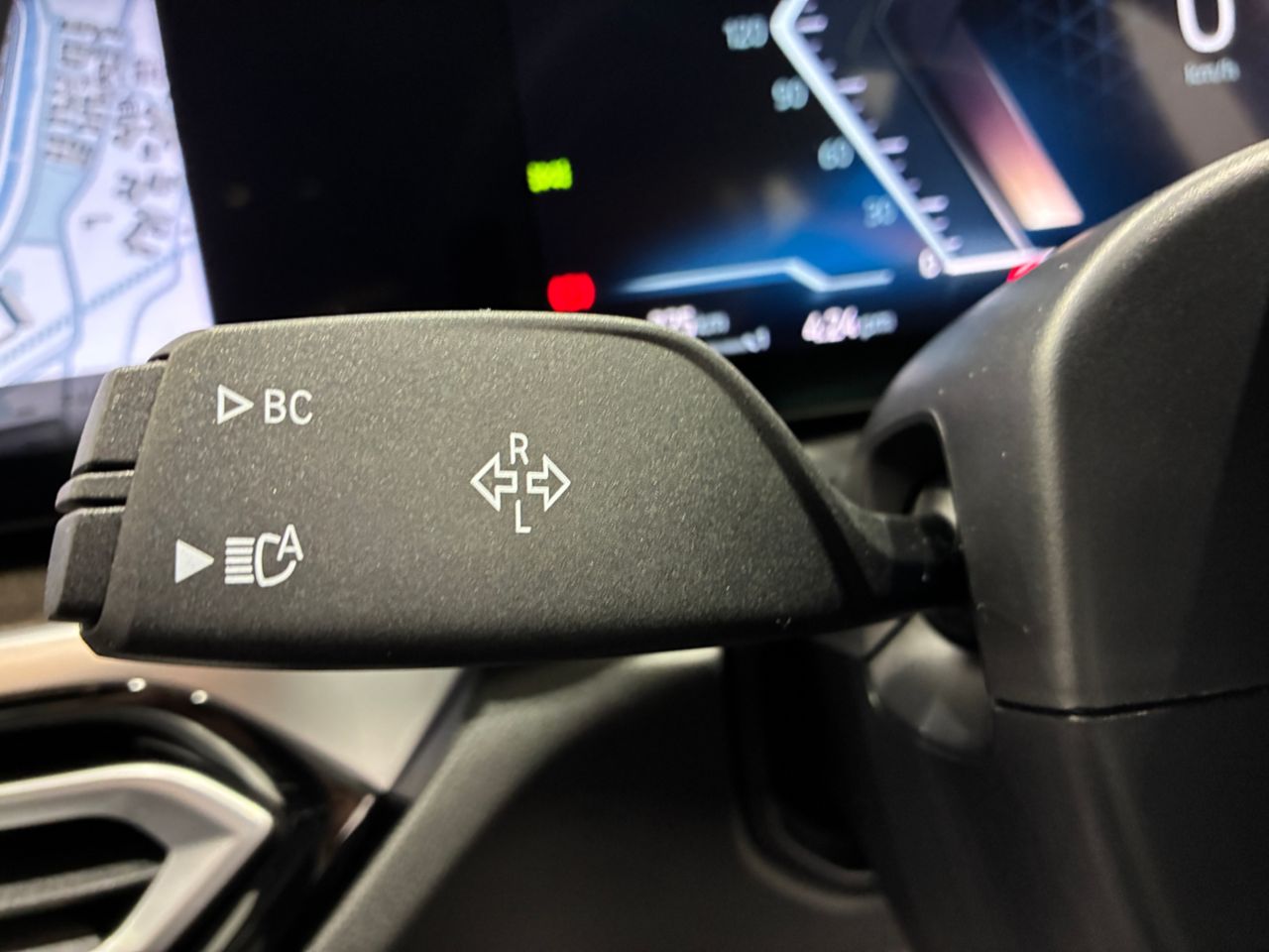 320d xDrive Berline RHD