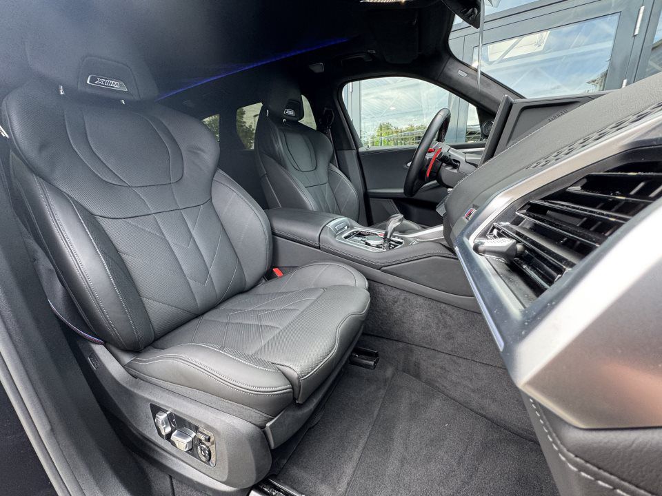 BMW XM