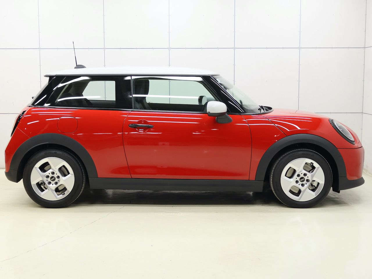 F66 MINI Cooper C 3Dr