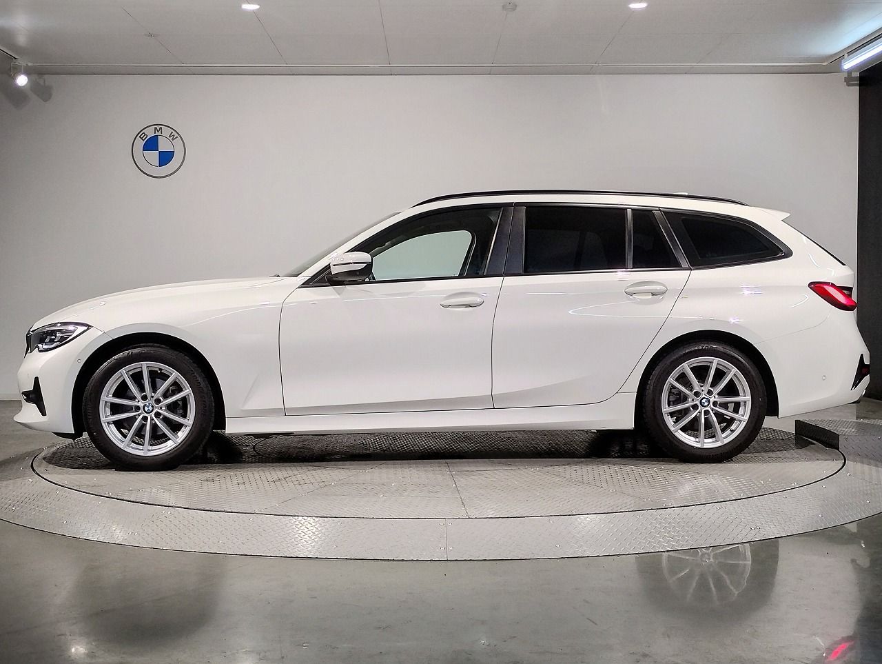 G21 318i Touring