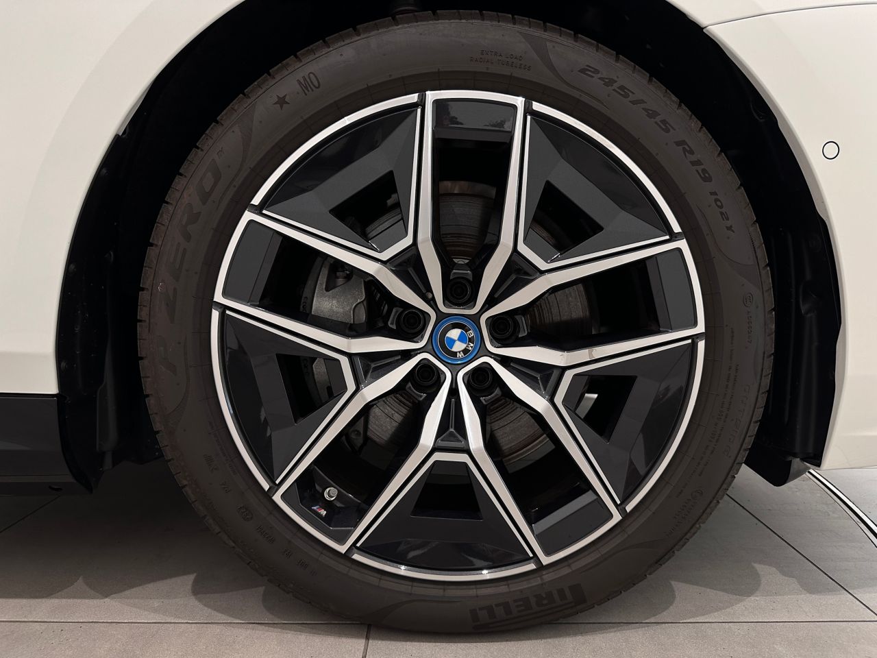 BMW i5 eDrive40 Sedan RHD