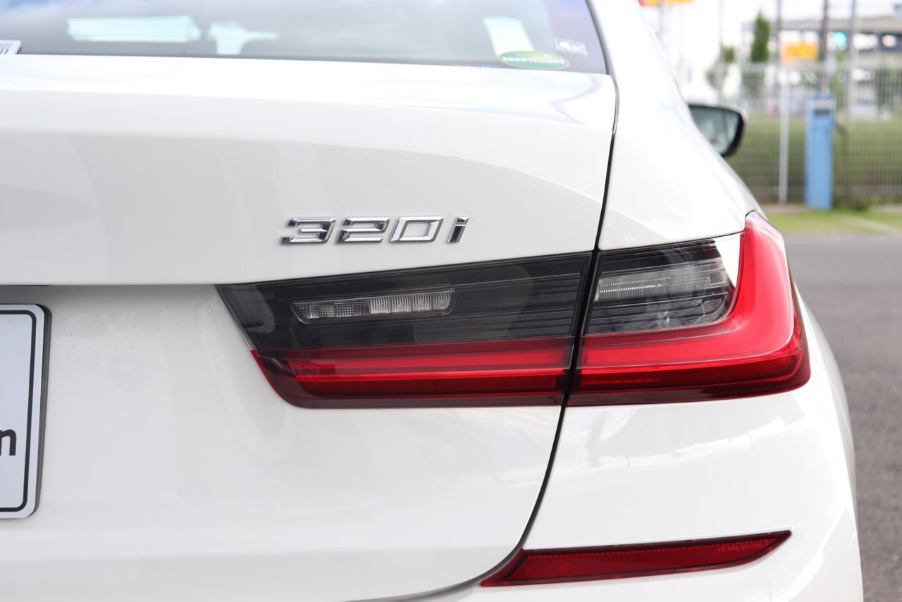 G20 320i Saloon RHD MX