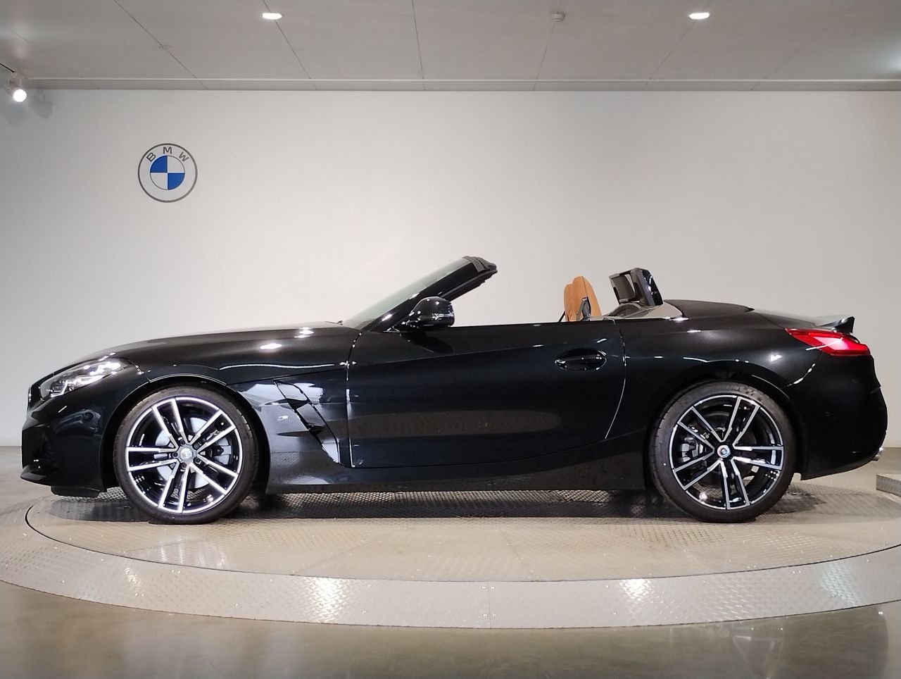 G29 z4 sDrive20i RHD