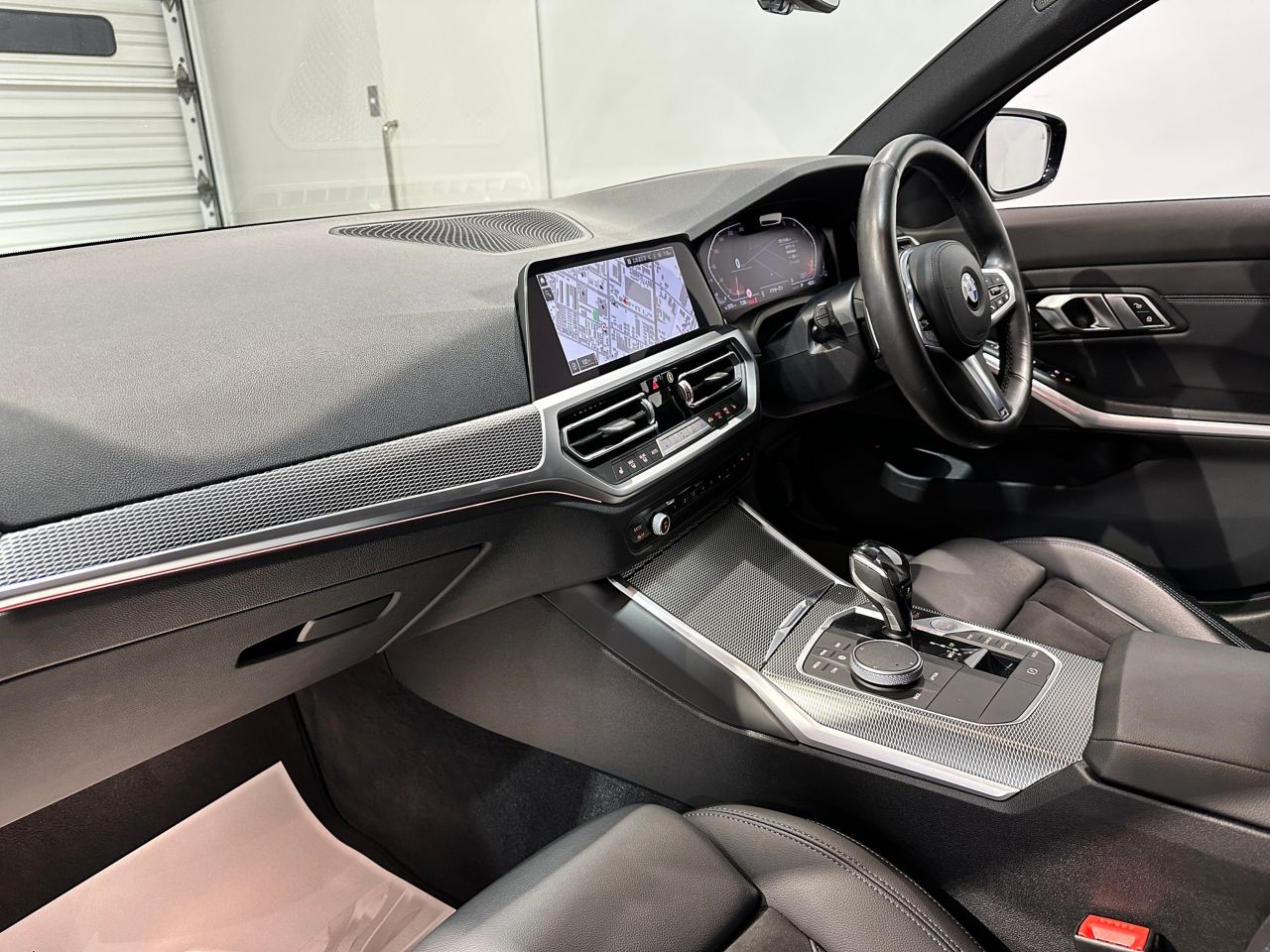 G20 320d xDrive RHD Saloon