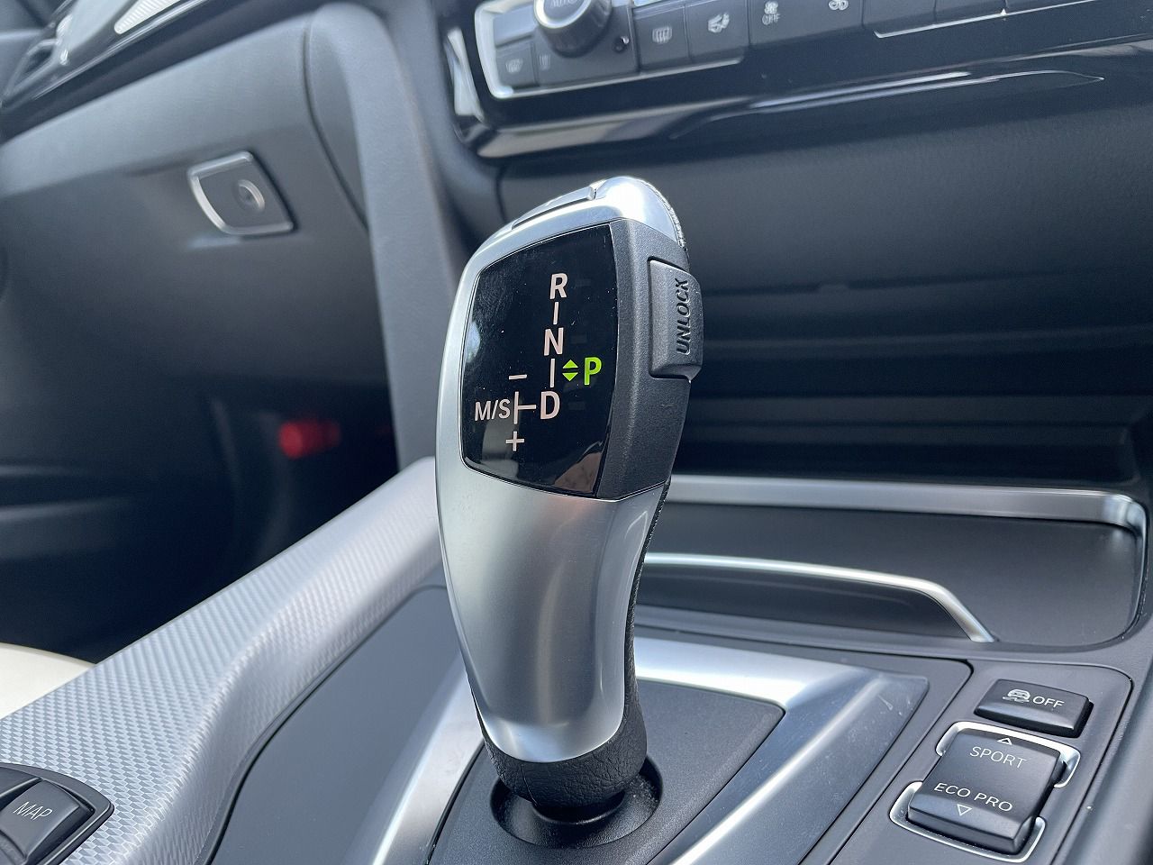 330E IPERFORMANCE SEDAN RHD