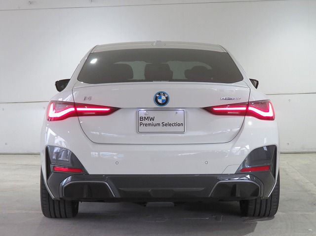 G26 i4 eDrive40 RHD