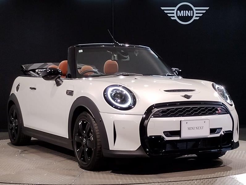 MINI Cooper S Convertible RHD
