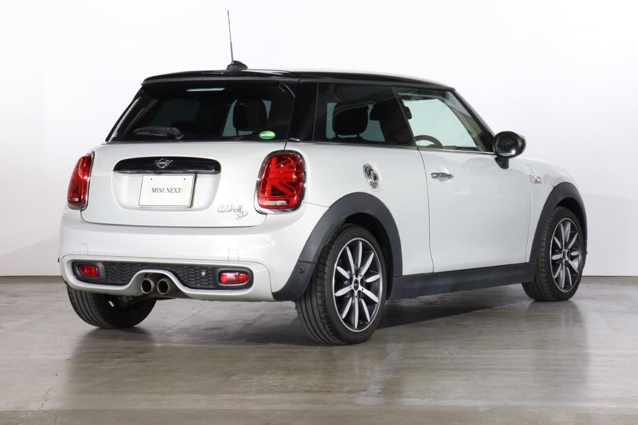 F56 COOPER S D(AT)