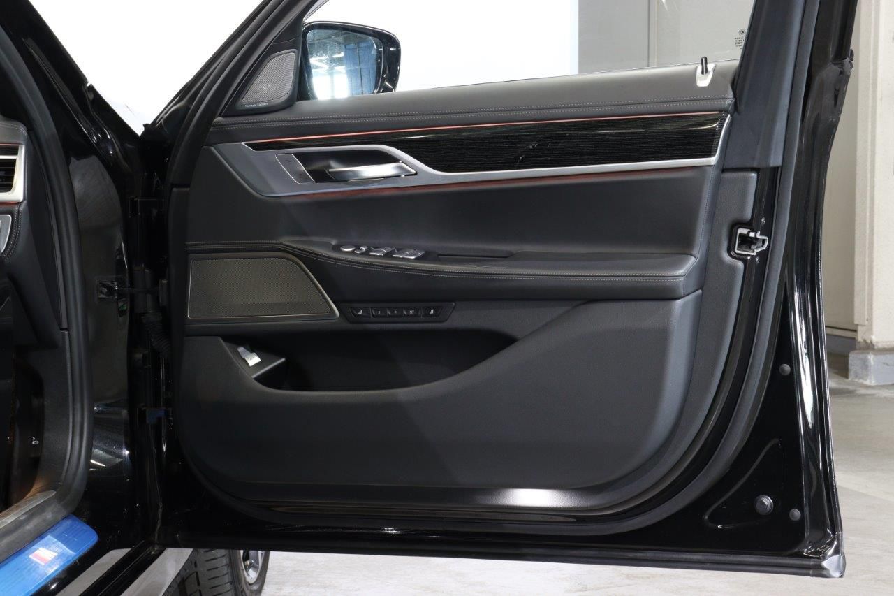 740D XDRIVE
