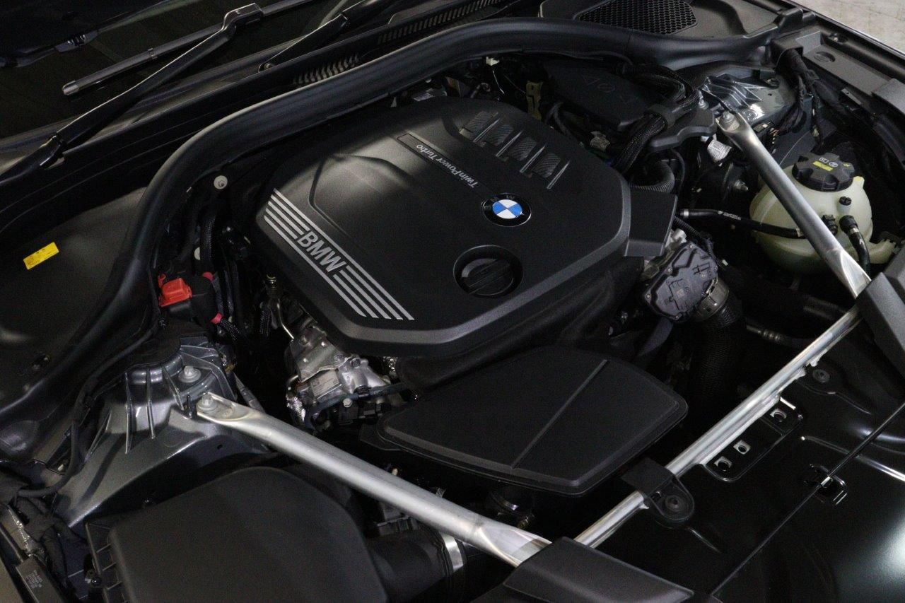 520d xDrive Sedan RHD