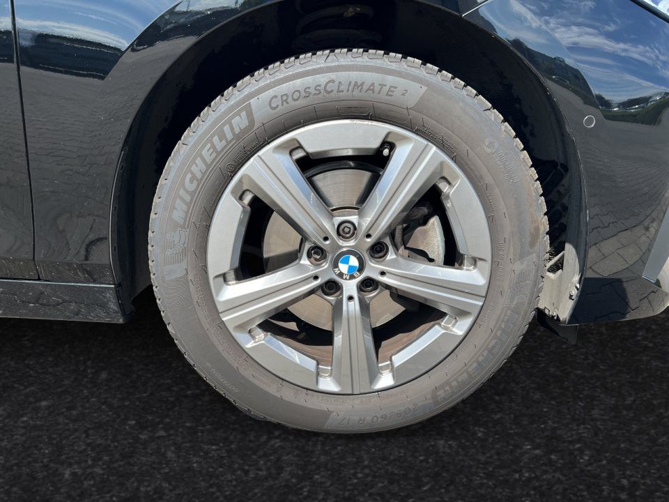 BMW 216