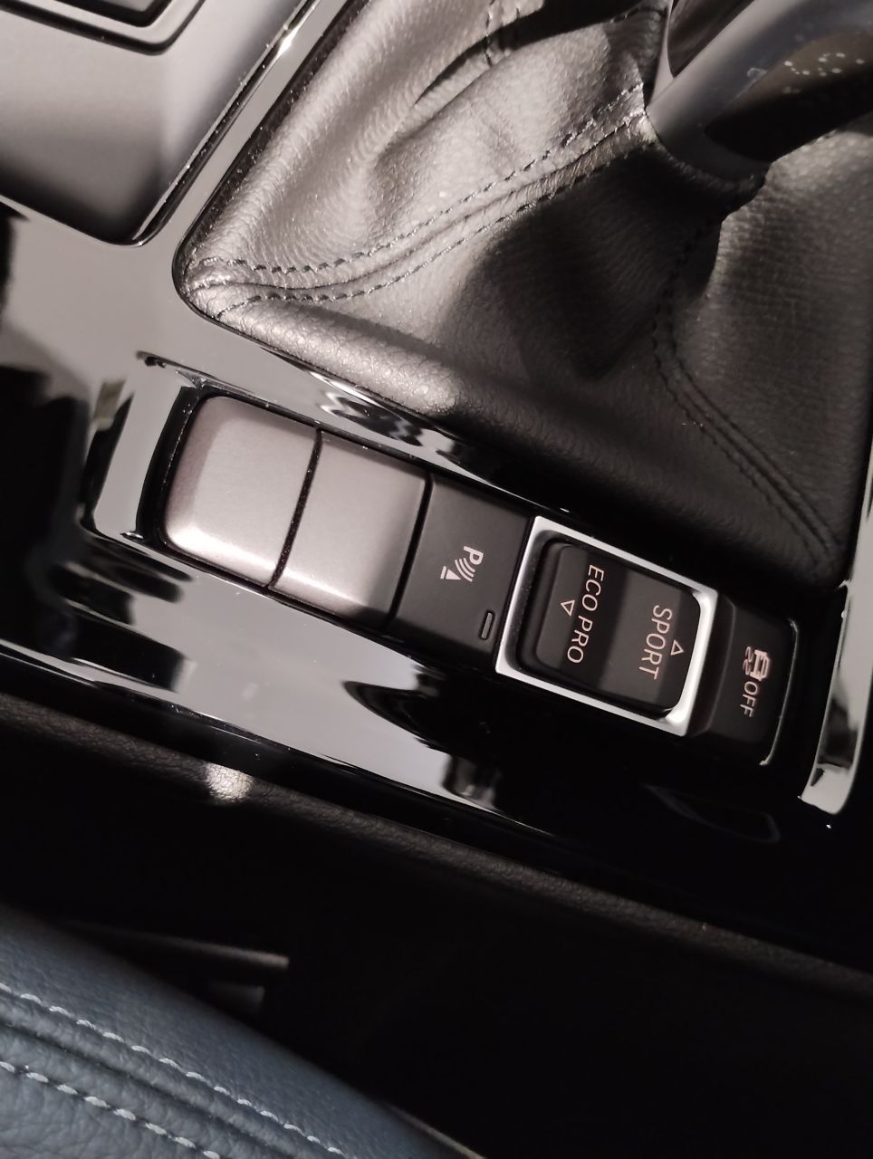 X1 sDrive18i RHD