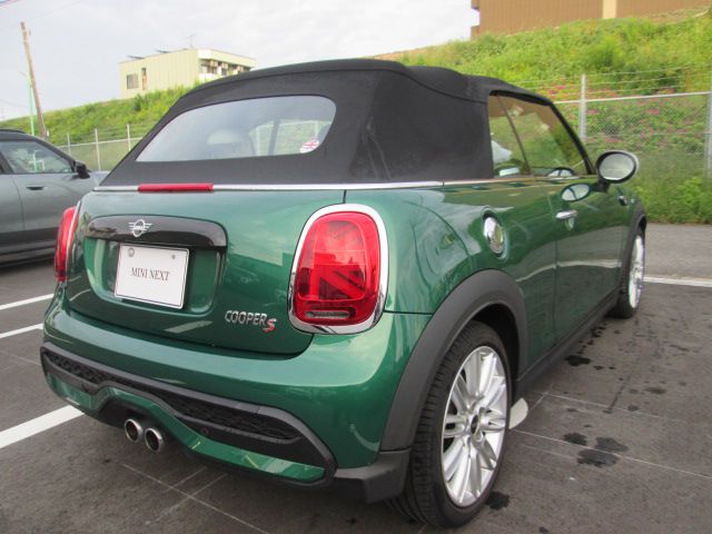 MINI Cooper S Convertible RHD