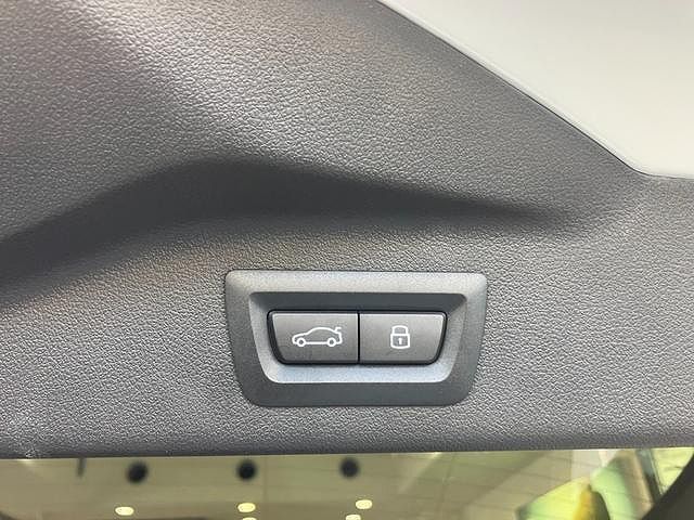 X7 xDrive40d RHD US