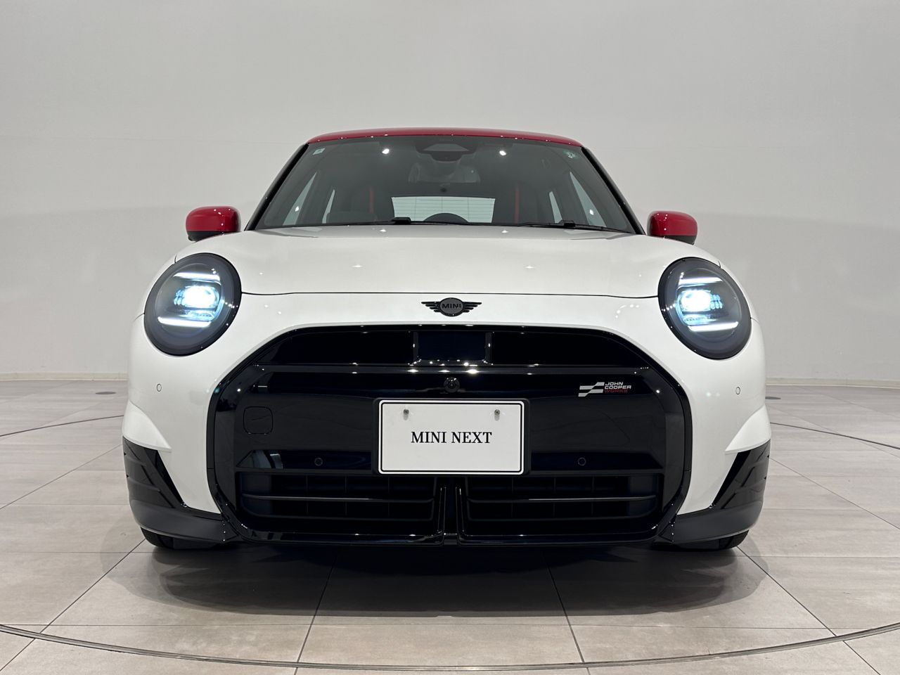 J01 MINI Cooper SE