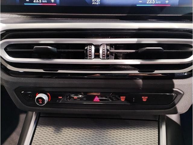 320d xDrive Berline RHD