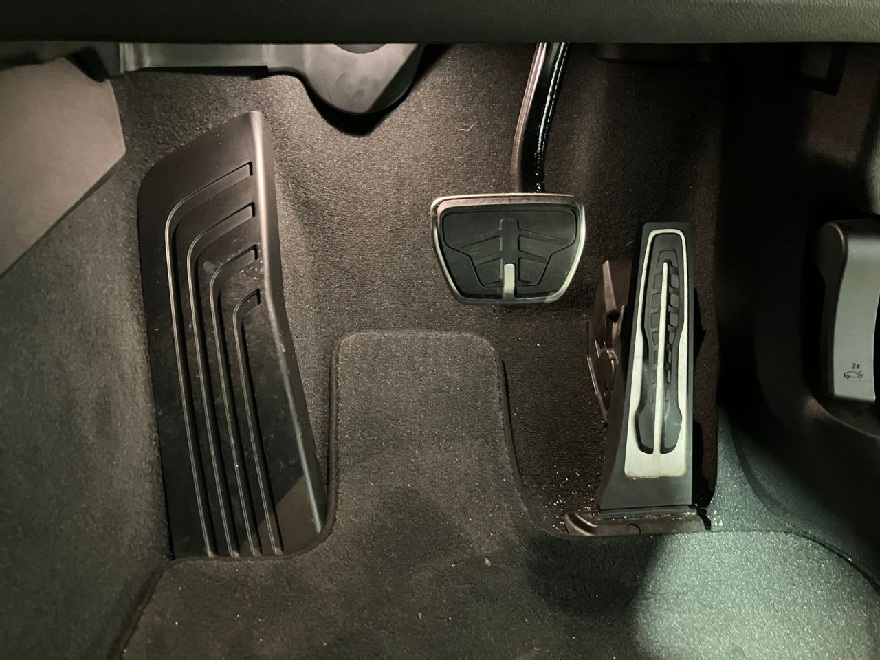 G02 X4 M40i RHD LCI