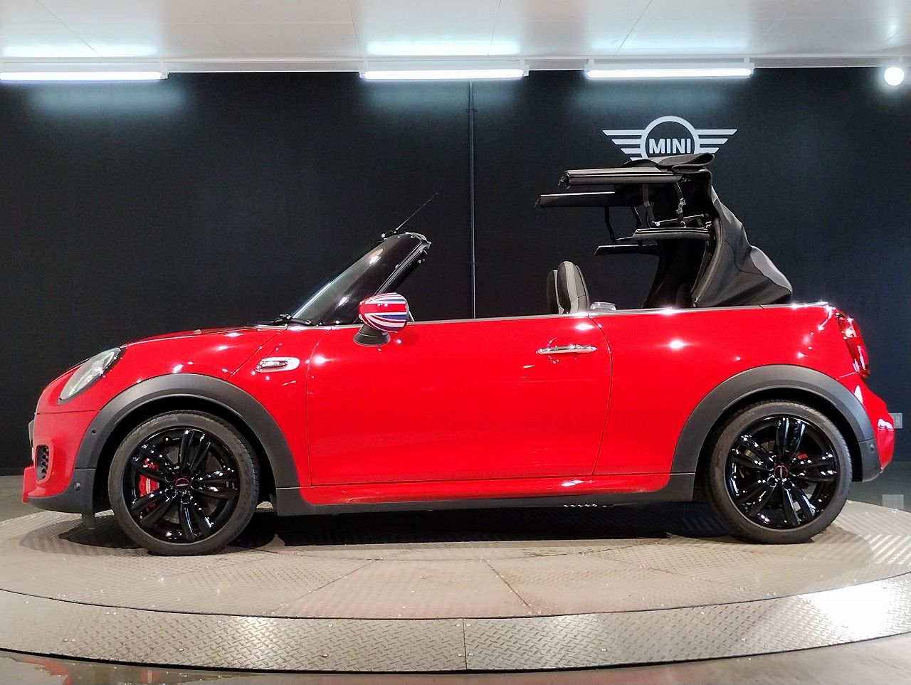 F57 MINI John Cooper Works Convertible LCI