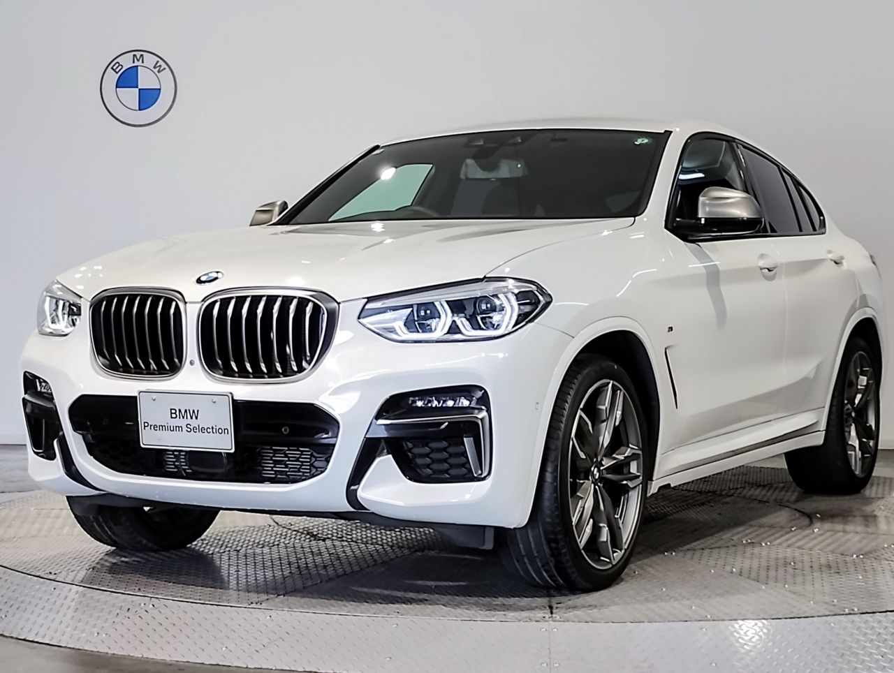 X4 M40i