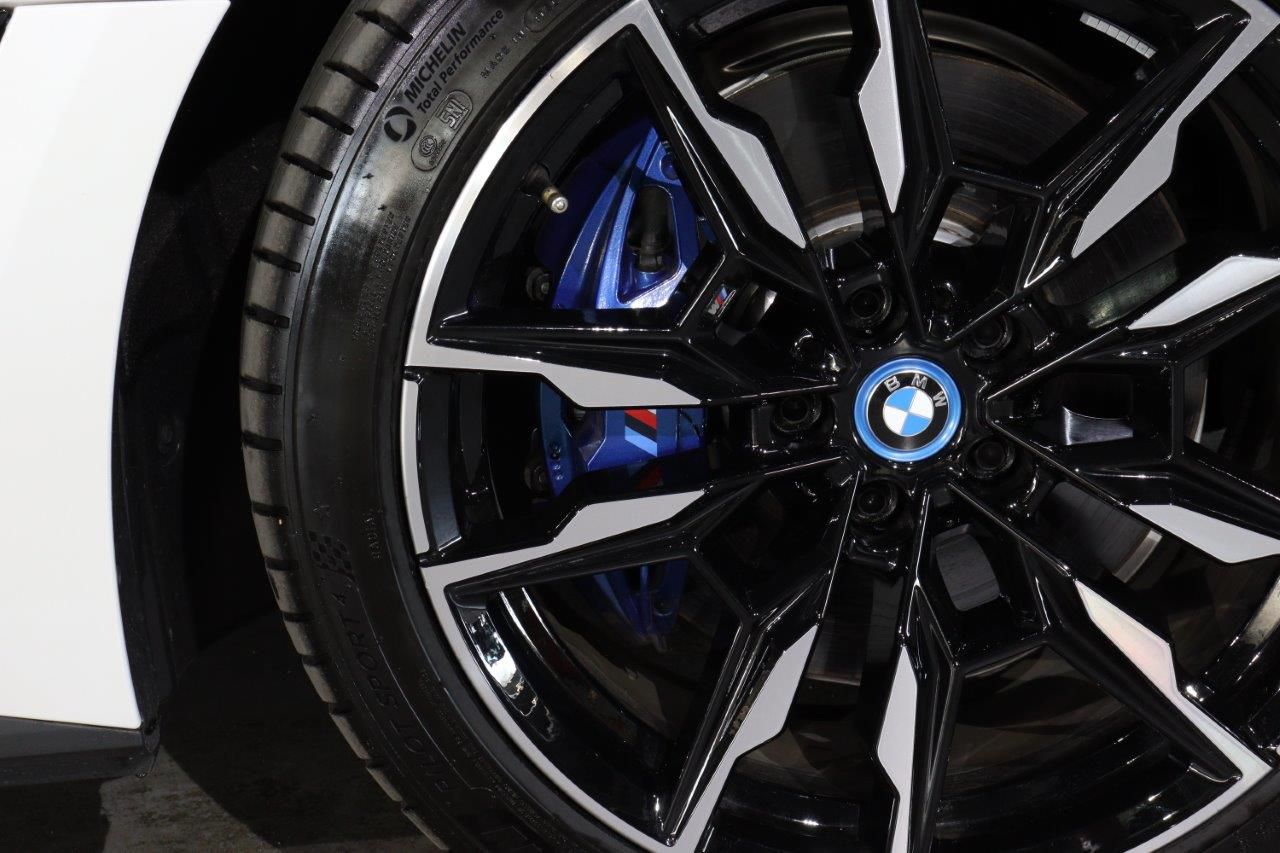 G26 i4 M50 RHD