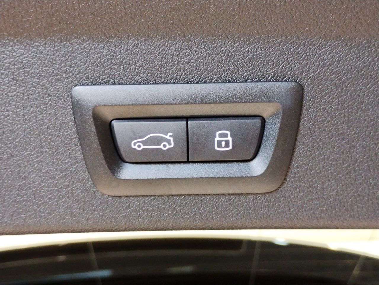 F40 118d Sports Hatch 5-door B47 2.0d