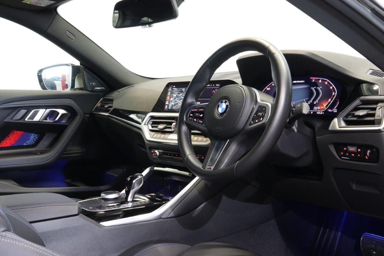 M240i xDrive Coupé RHD
