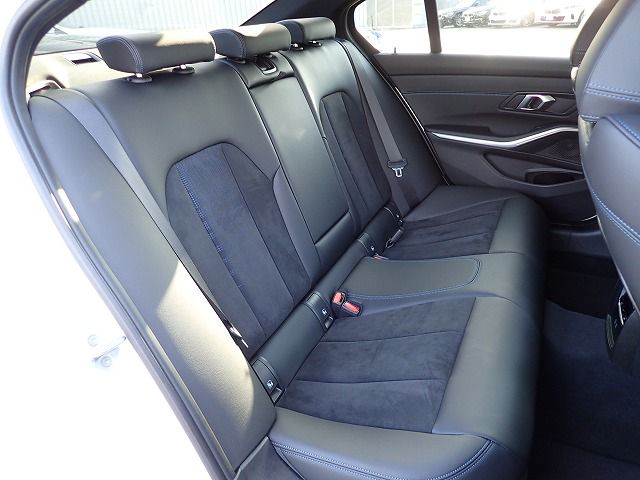 G20 320i Saloon LCI RHD MX