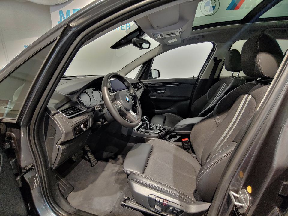 BMW 218