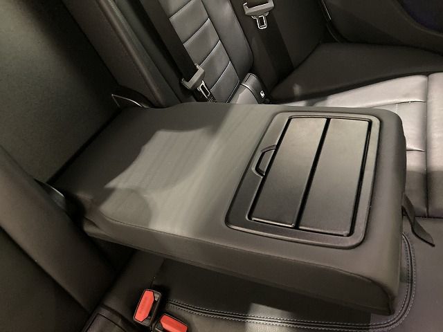 G20 320d xDrive RHD Saloon