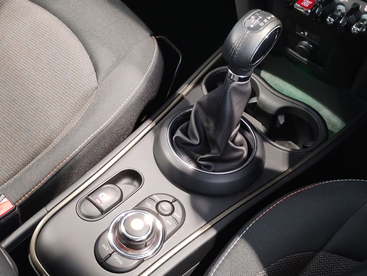 MINI CROSSOVER COOPER D