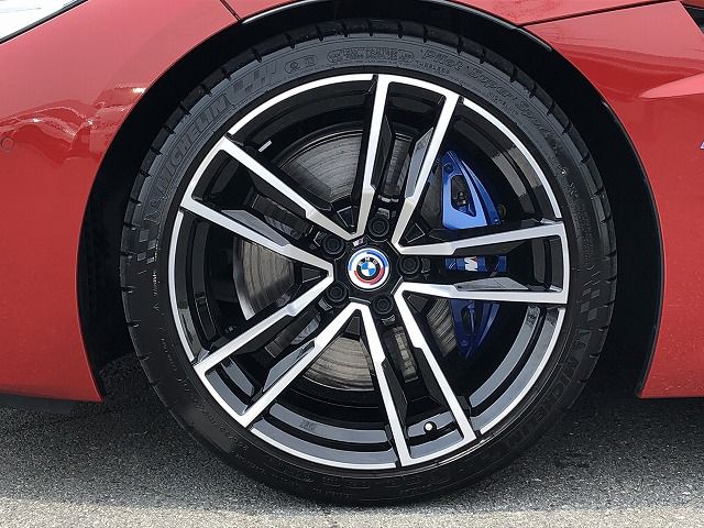 G29 z4 sDrive20i RHD