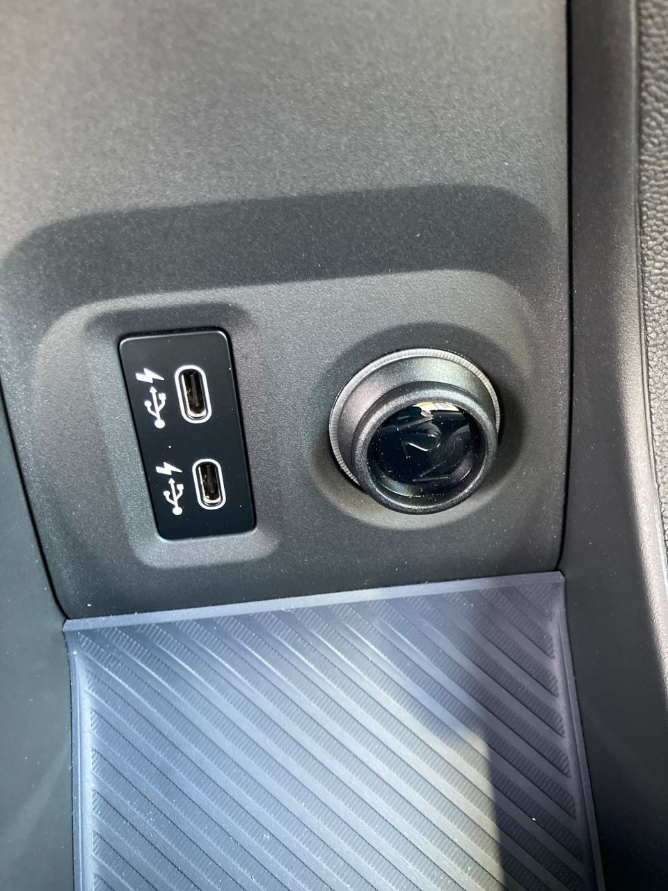 F66 MINI Cooper C 3Dr
