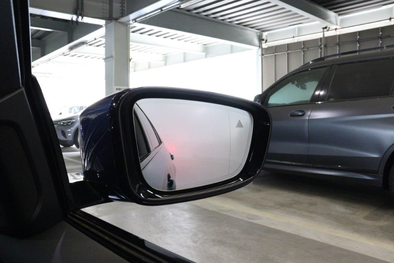520d xDrive Sedan RHD