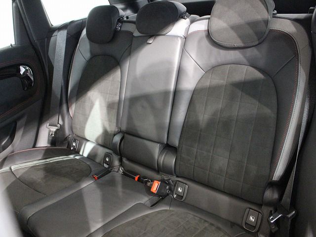 MINI John Cooper Works ALL4 Countryman RHD