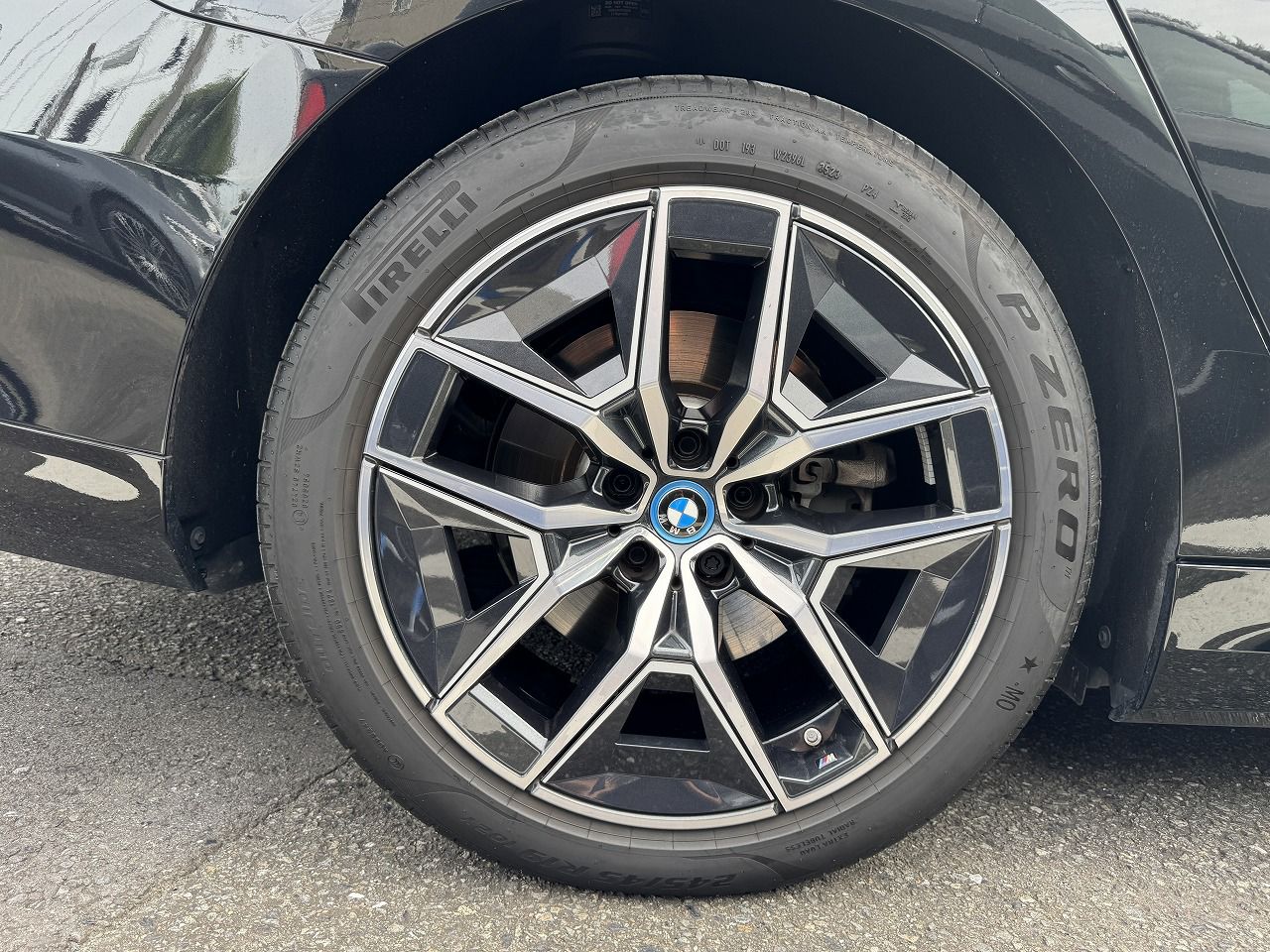 BMW i5 eDrive40 Sedan RHD