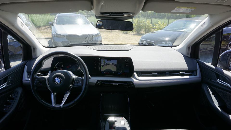 BMW 218