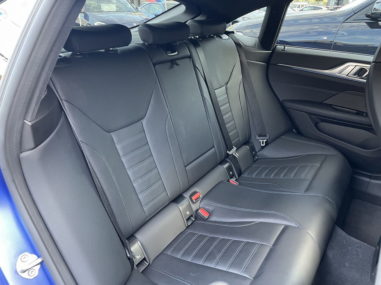 G26 i4 M50 RHD