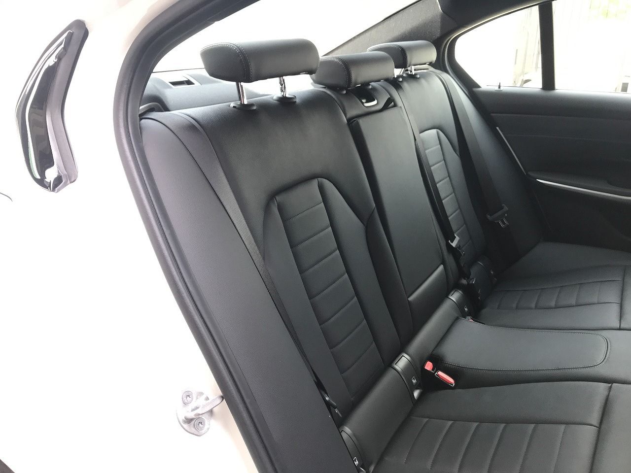 320d xDrive Berline RHD