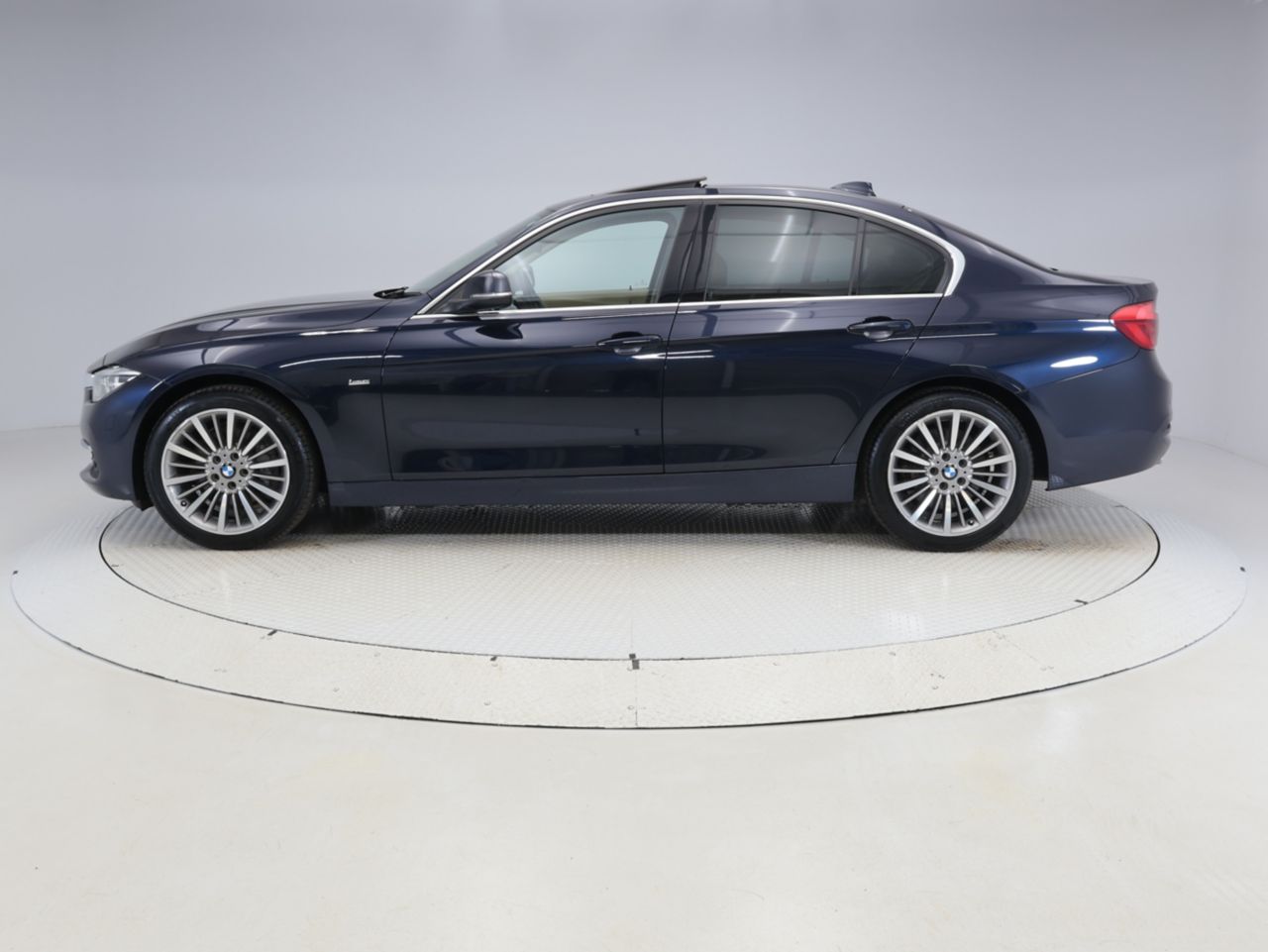 340I SEDAN RHD