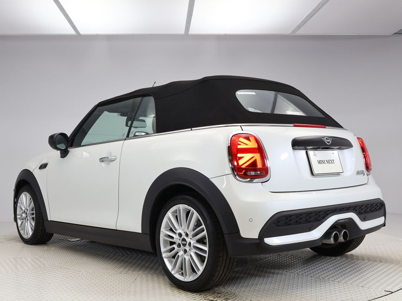 MINI Cooper S Convertible RHD