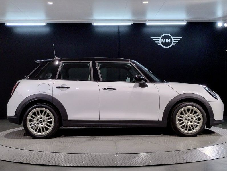 F65 MINI Cooper S 5Dr