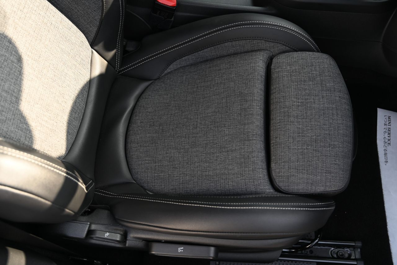 MINI Cooper F56 RHD
