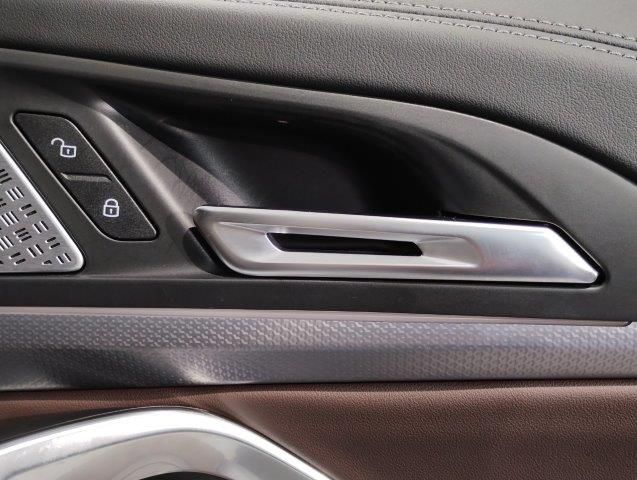 U11 iX1 xDrive30