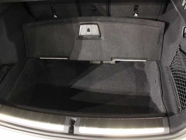 X1 sDrive18i RHD