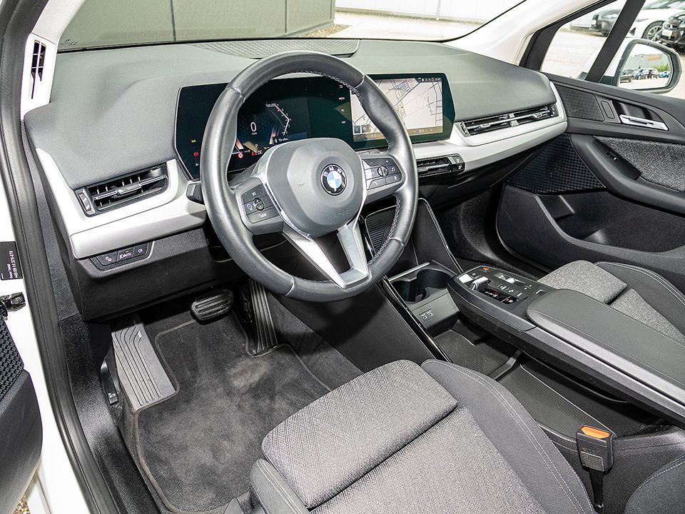 BMW 218