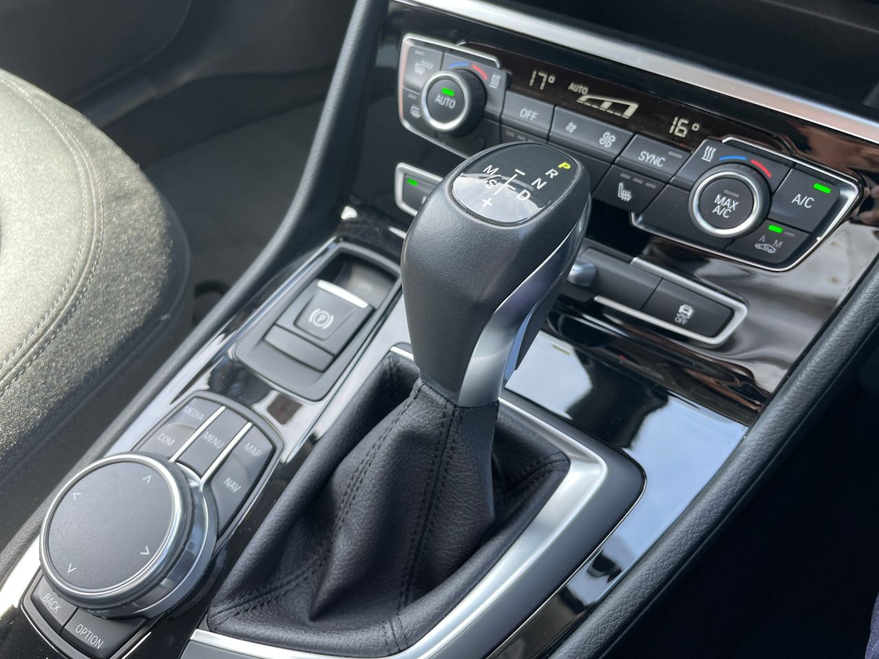 218I GRAN TOURER RHD