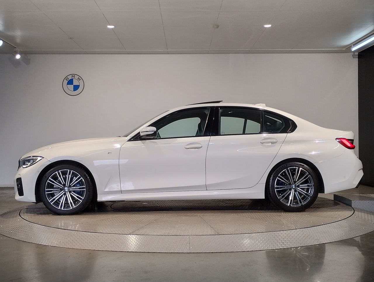 330i Berline RHD