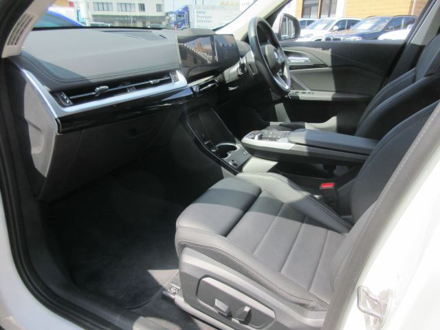 U11 iX1 xDrive30
